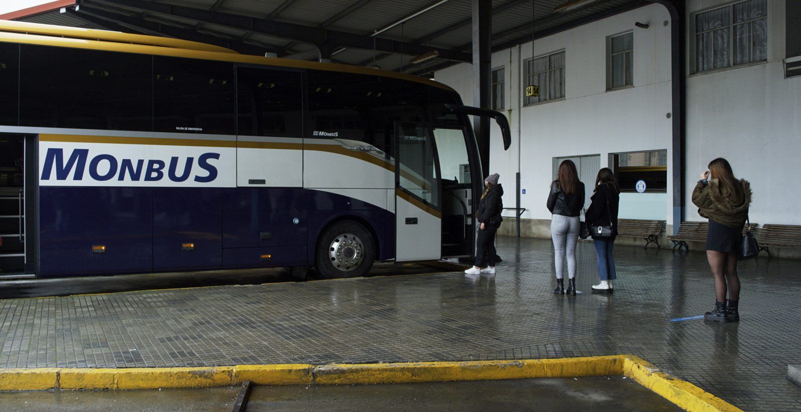 Logotipo De Monbus
